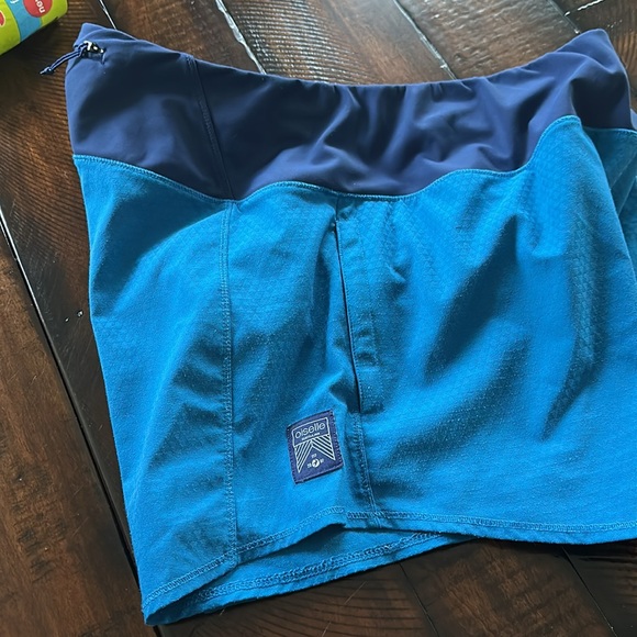 Oiselle Long Roga shorts (6 inch) - Size 8 - Picture 3 of 6